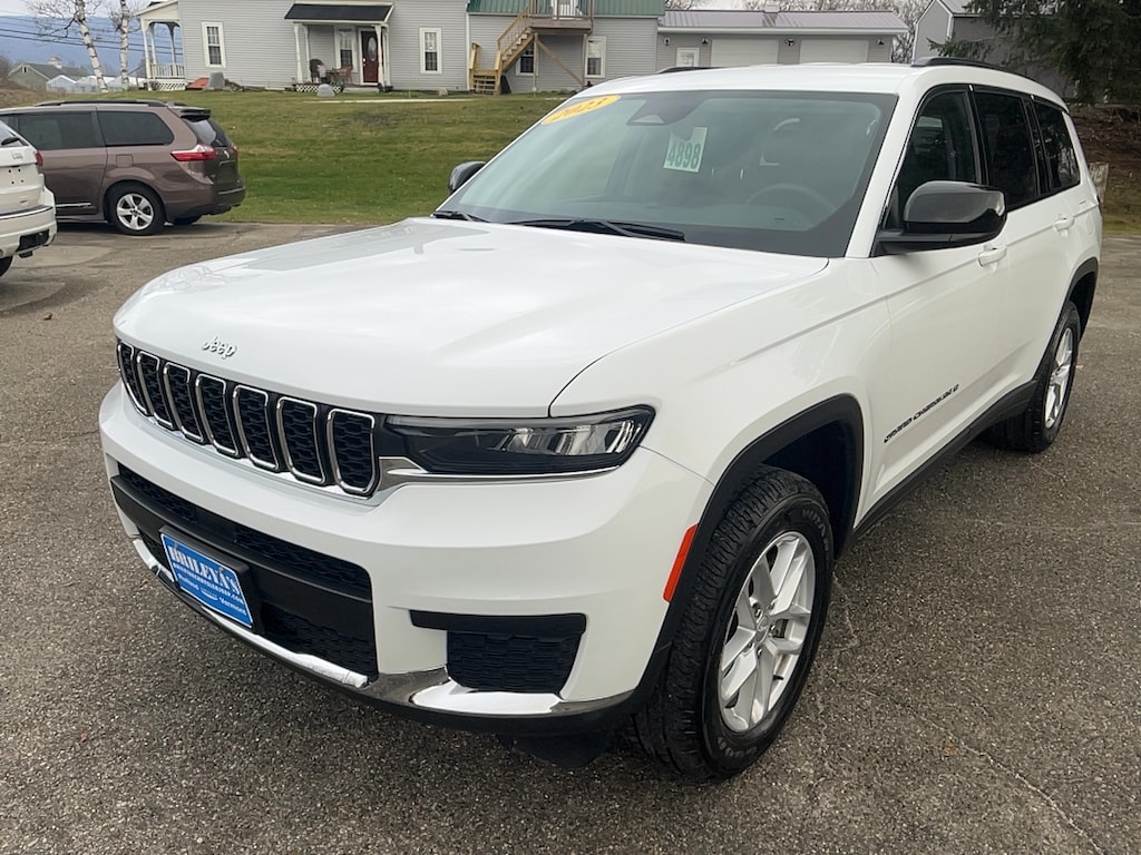 Used 2023 Jeep Grand Cherokee L Laredo SUV