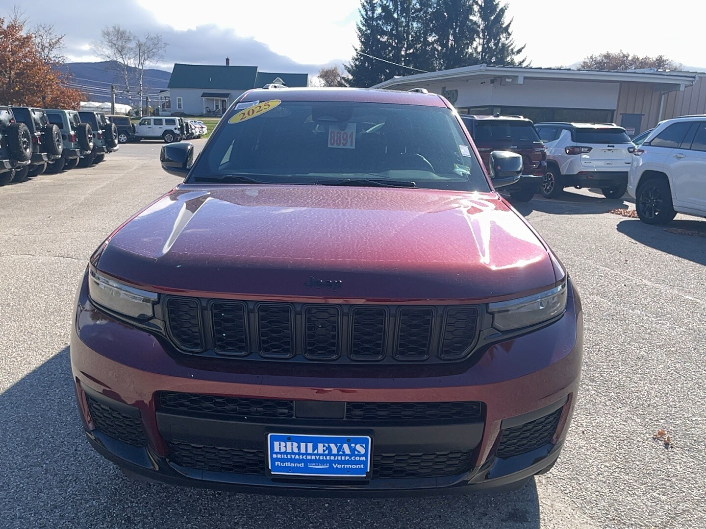2025 Jeep Grand Cherokee Altitude X photo 2