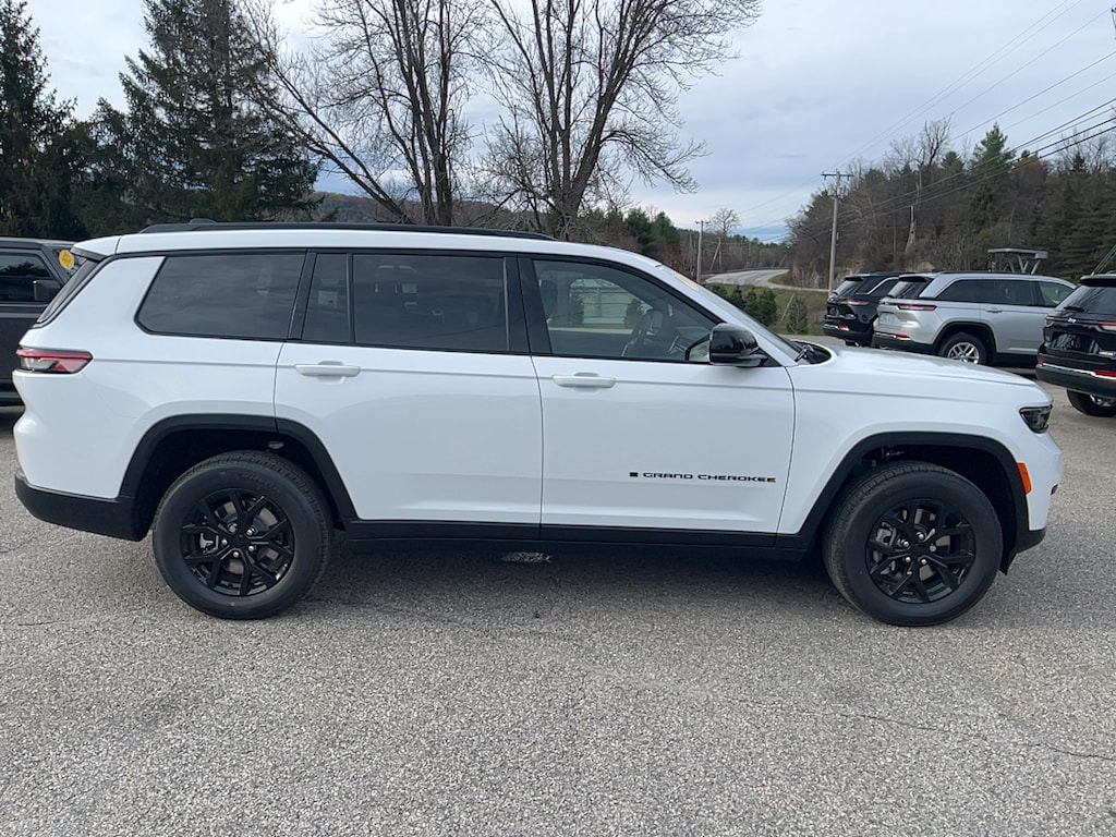 New 2025 Jeep Grand Cherokee L ALTITUDE X 4X4 Sport Utility