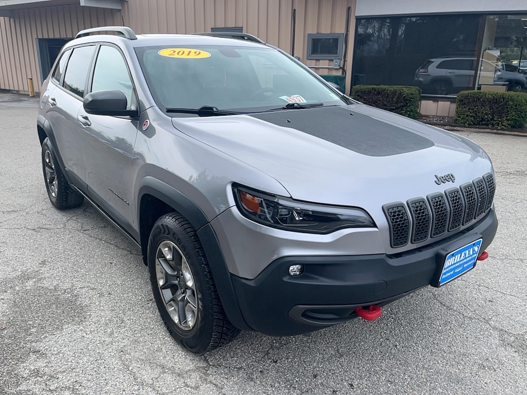 Used 2019 Jeep Cherokee Trailhawk SUV
