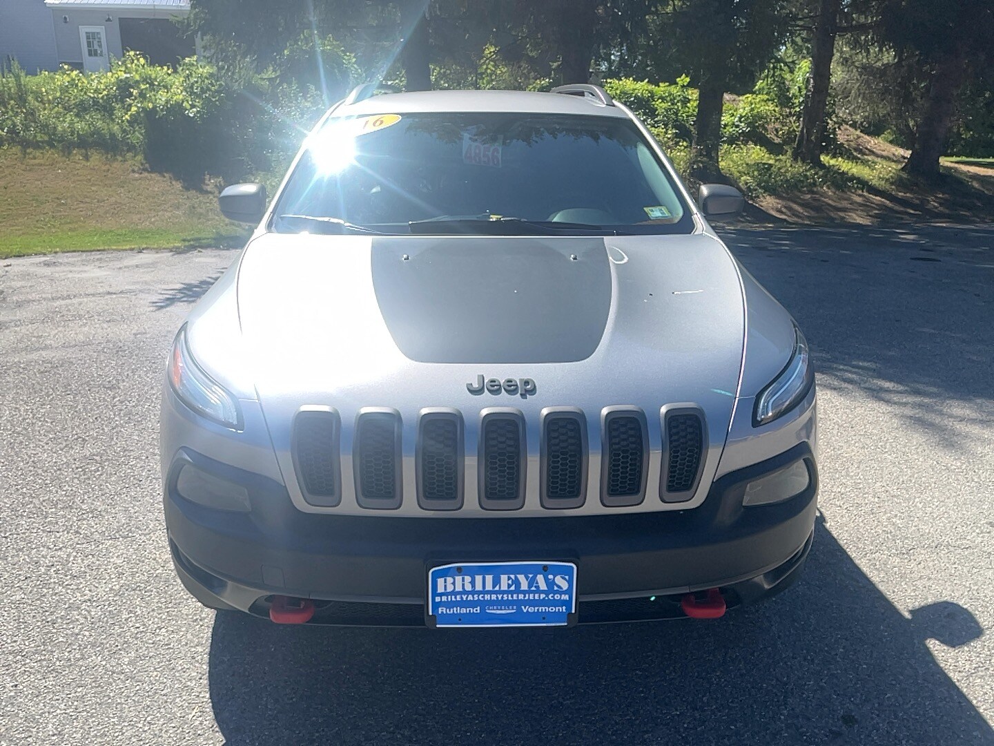 2016 Jeep Cherokee Trailhawk photo 2