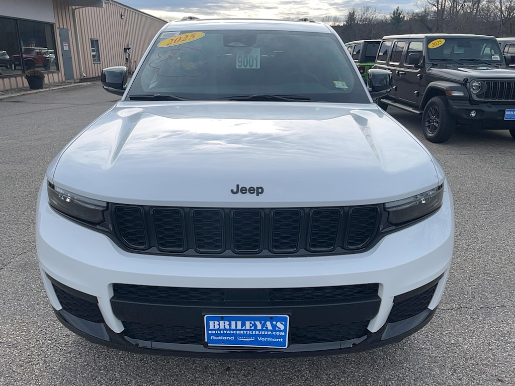 New 2025 Jeep Grand Cherokee L ALTITUDE X 4X4 Sport Utility