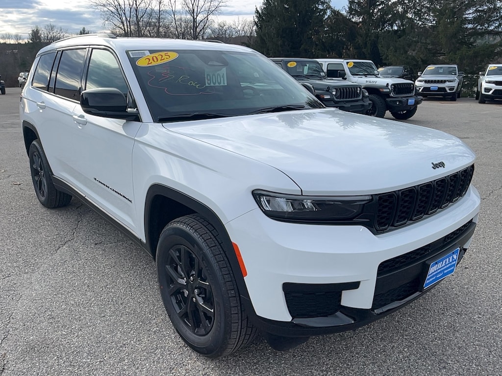 New 2025 Jeep Grand Cherokee L ALTITUDE X 4X4 Sport Utility