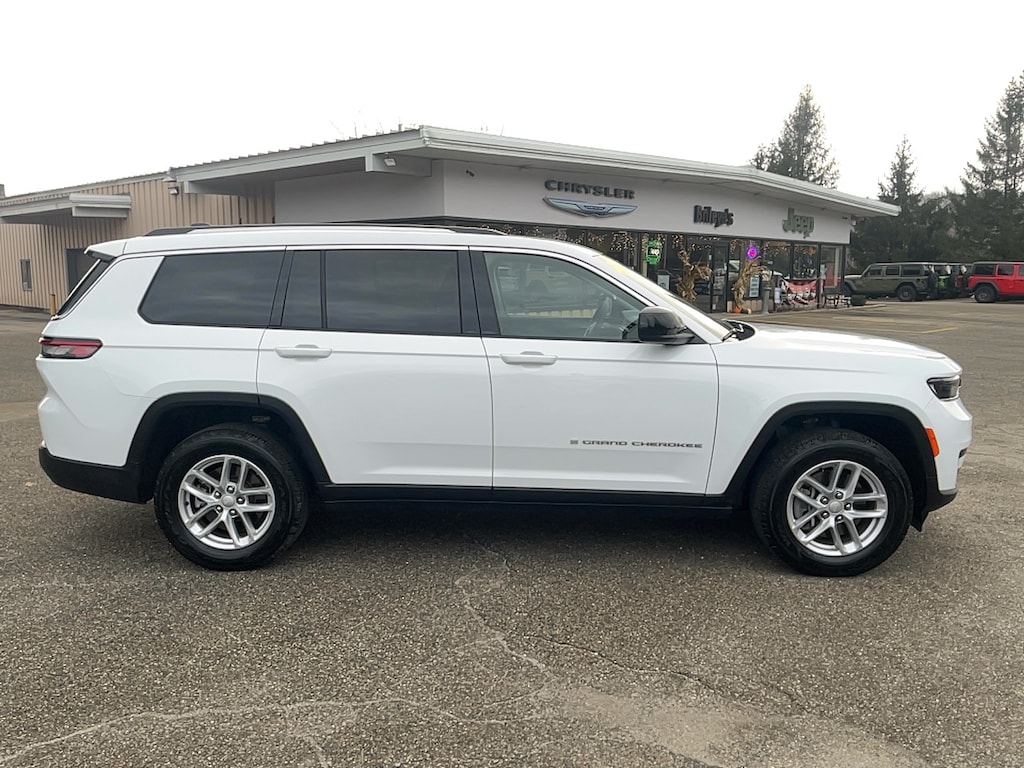 Used 2023 Jeep Grand Cherokee L Laredo SUV