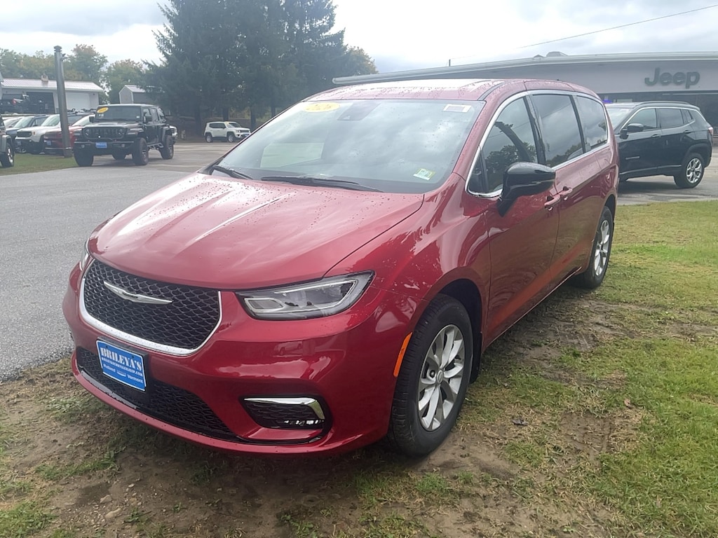 New 2026 Chrysler Pacifica SELECT AWD Passenger Van