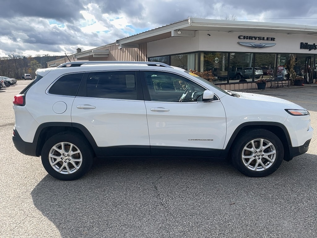 Used 2015 Jeep Cherokee Latitude SUV