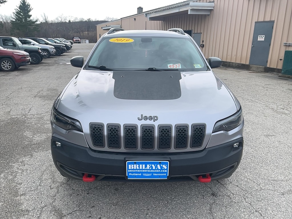 Used 2019 Jeep Cherokee Trailhawk SUV