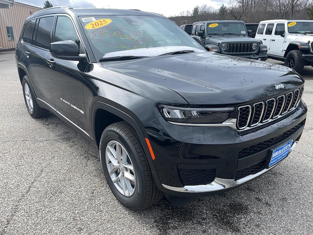 New 2025 Jeep Grand Cherokee L LAREDO X 4X4 Sport Utility
