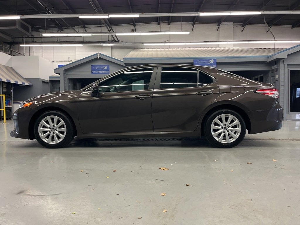 Used 2018 Toyota Camry LE Sedan