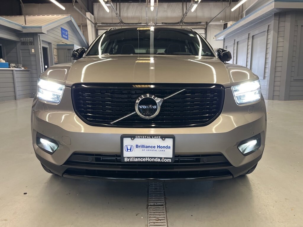 Used 2022 Volvo XC40 T5 AWD R-Design SUV