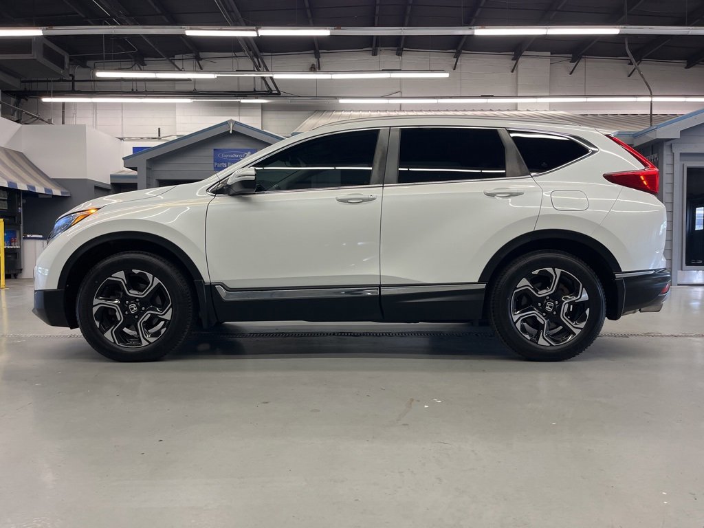 2019 Honda CR-V Touring photo 3
