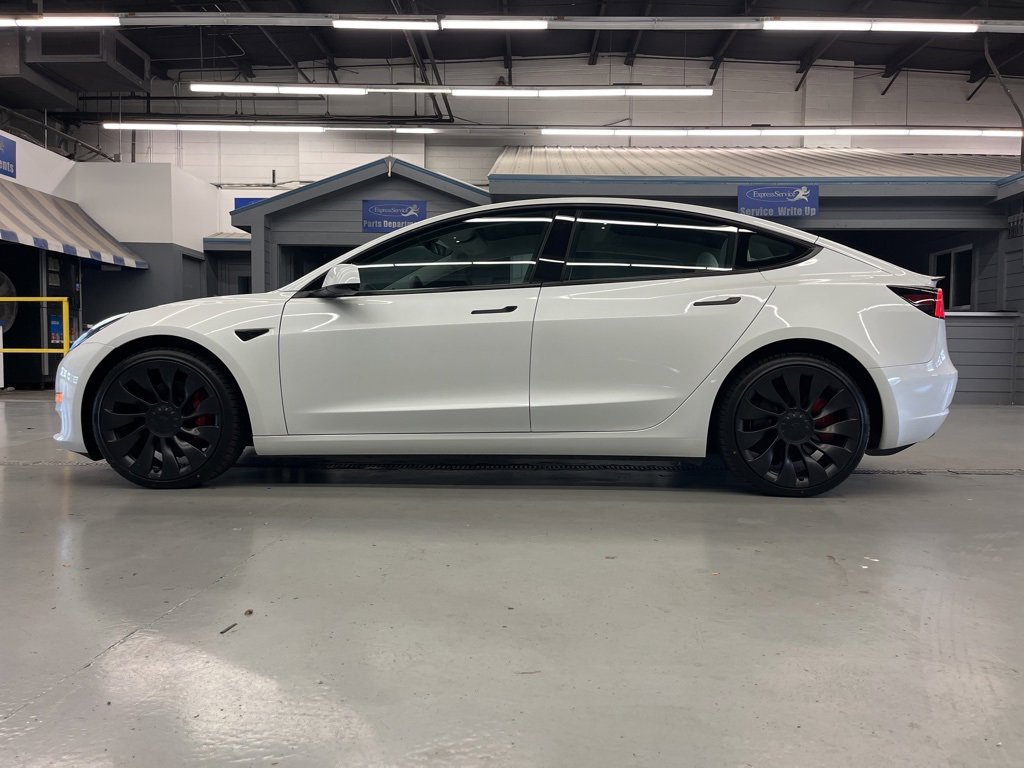 2023 Tesla Model 3 Performance photo 4