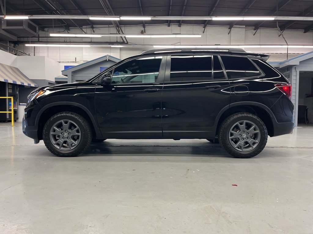 2024 Honda Passport TrailSport photo 2