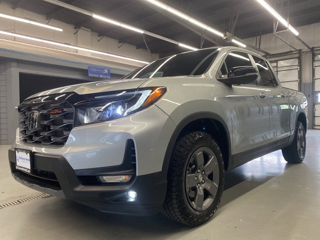 Used 2025 Honda Ridgeline TrailSport Truck Crew Cab