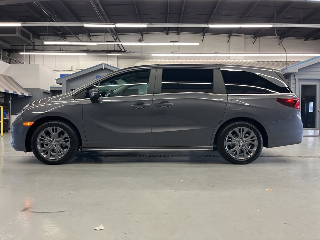 Used 2025 Honda Odyssey Touring Van