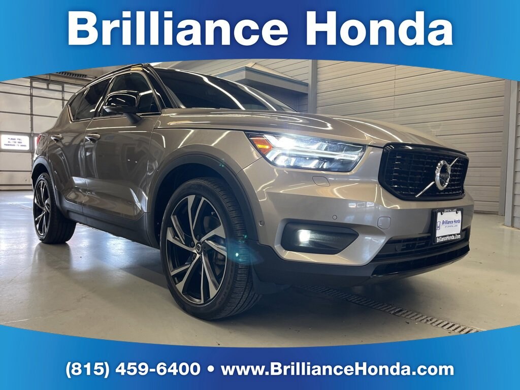 Used 2022 Volvo XC40 T5 AWD R-Design SUV