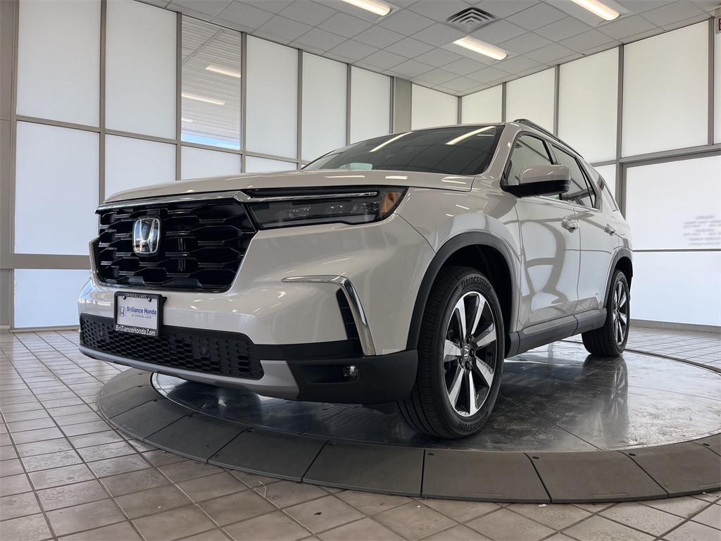 2025 Honda Pilot Touring's photo