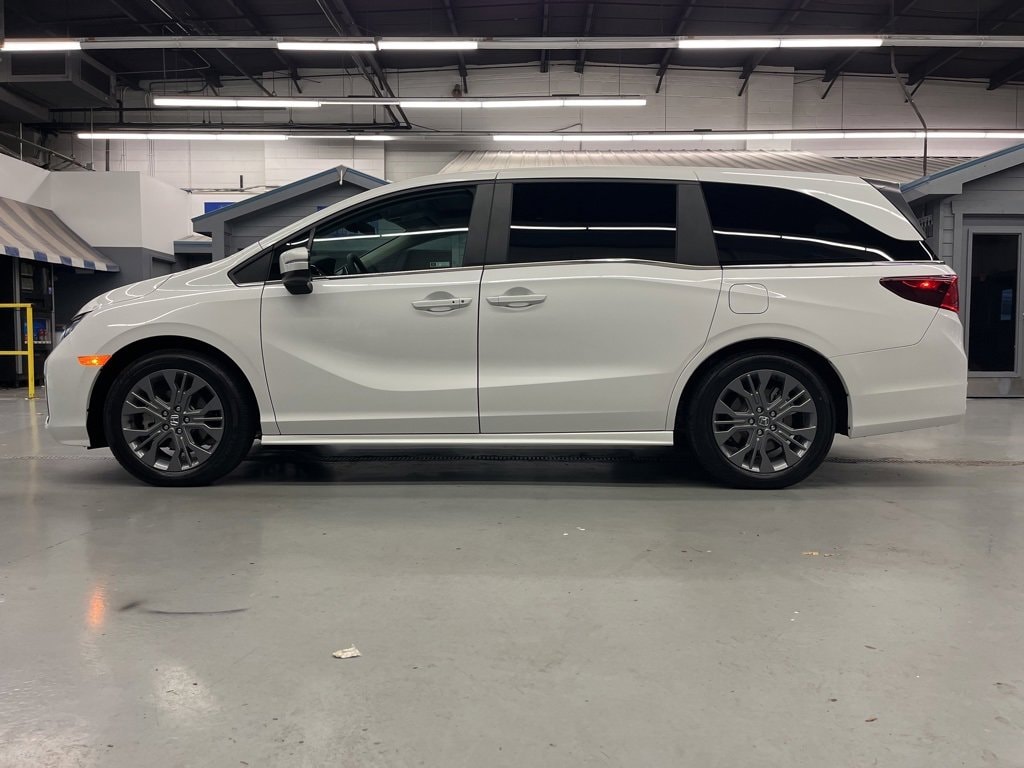 Used 2025 Honda Odyssey Touring Van