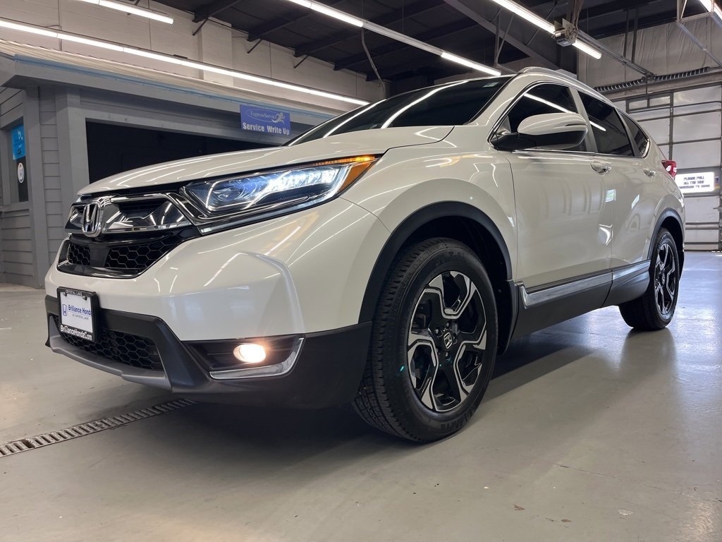 2019 Honda CR-V Touring photo 2