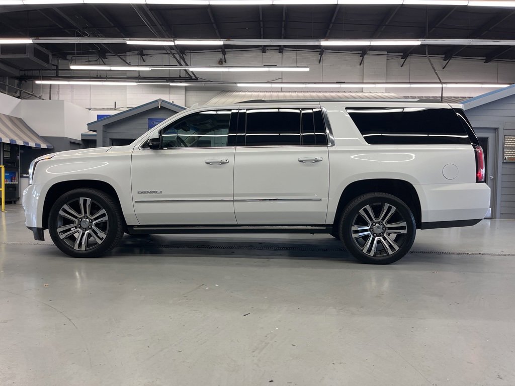 2017 Gmc Yukon XL Denali photo 3