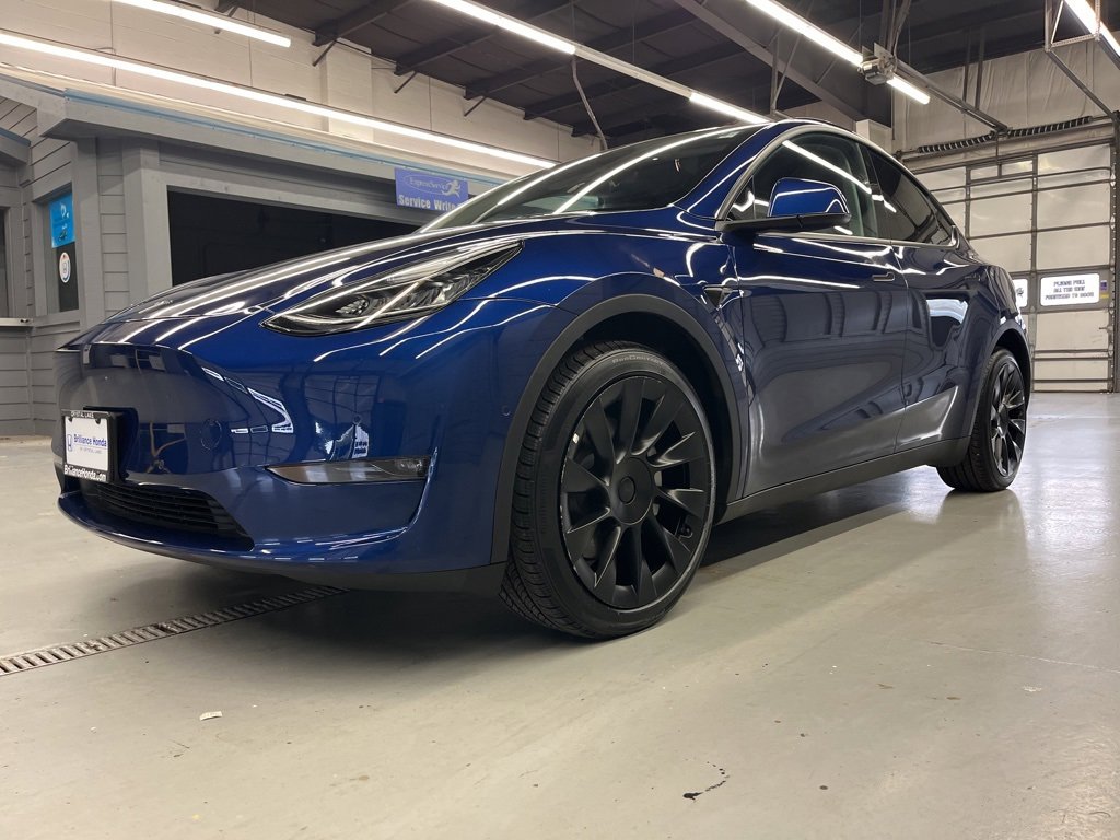 2022 Tesla Model Y Long Range photo 3