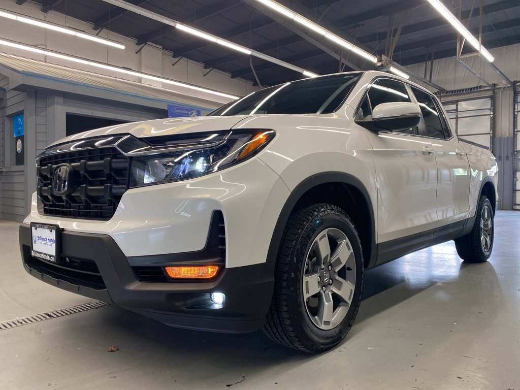 2025 Honda Ridgeline RTL photo 3