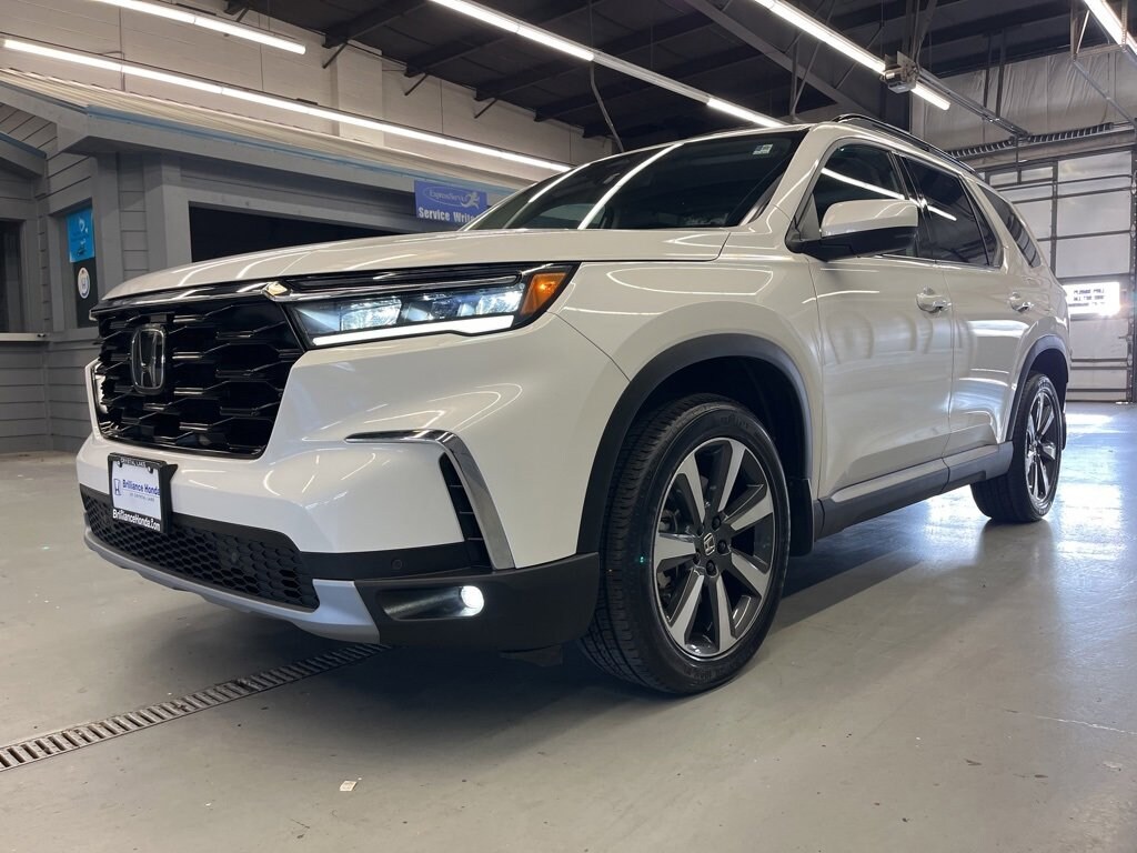 Used 2023 Honda Pilot Touring SUV