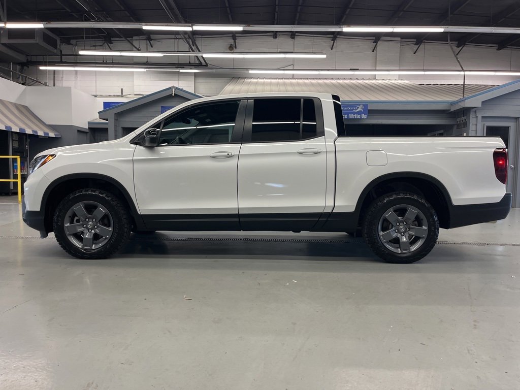 2025 Honda Ridgeline TrailSport photo 4