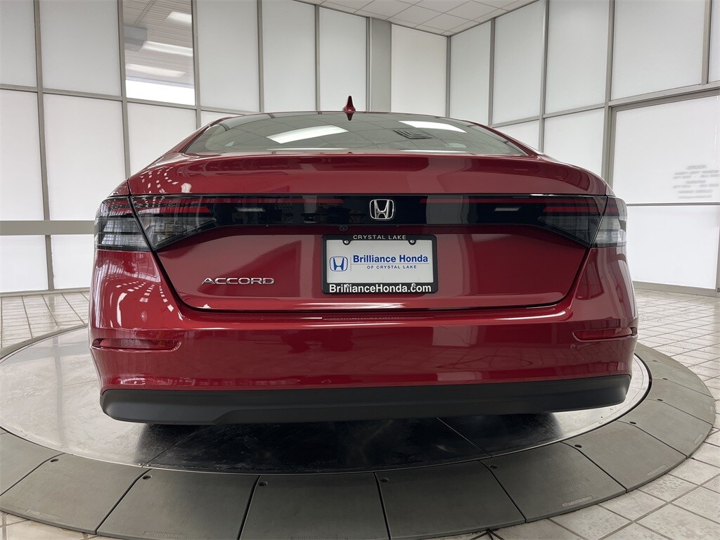 2025 Honda Accord LX photo 4