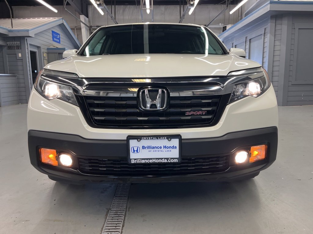 2019 Honda Ridgeline Sport photo 2