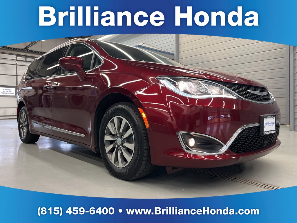 2020 Chrysler Pacifica Touring L Plus's photo