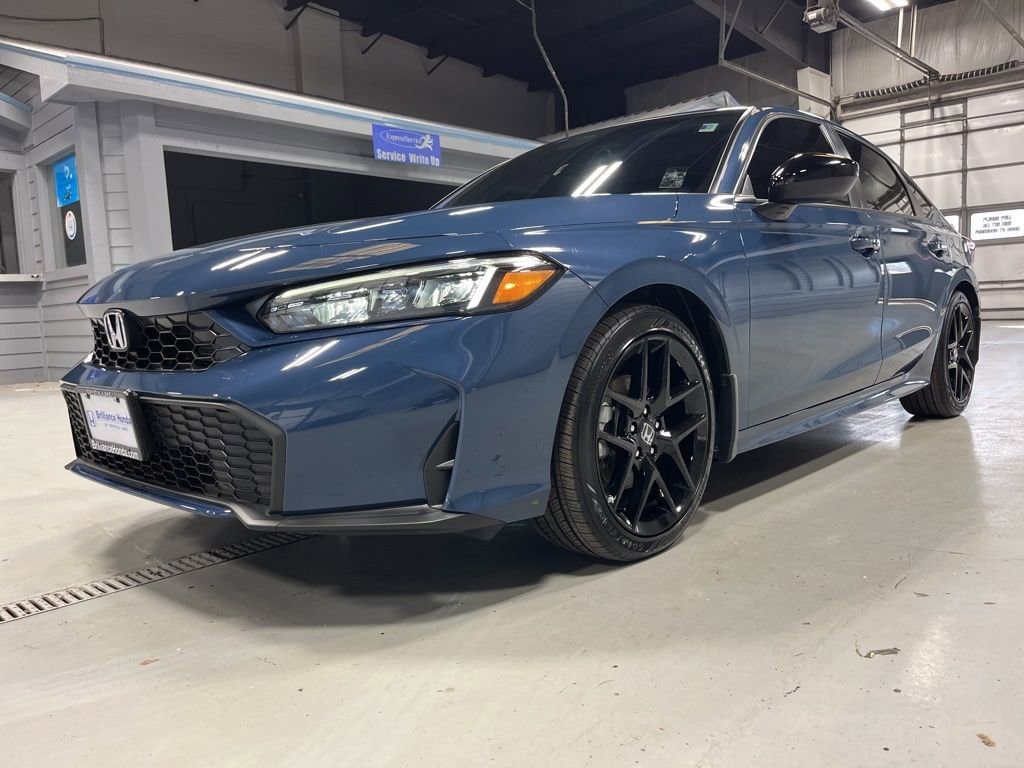 2025 Honda Civic Hybrid Sport photo 2