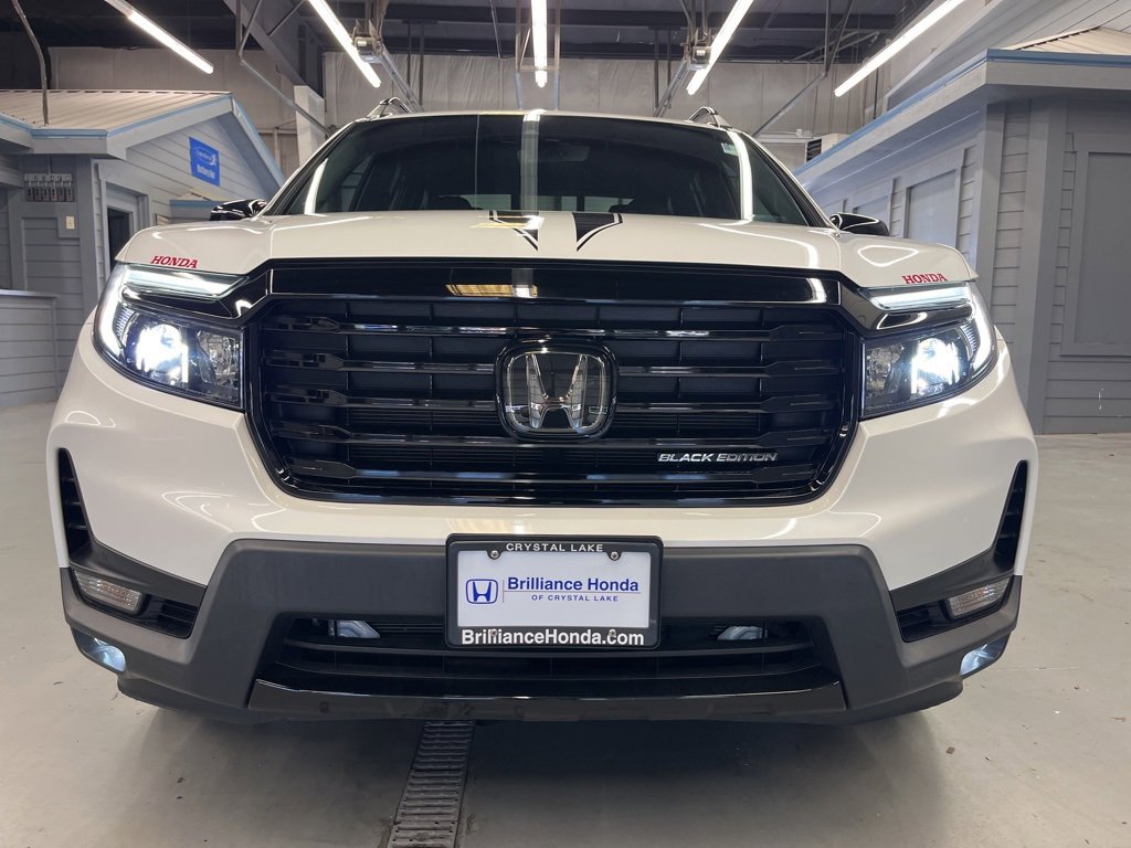 2022 Honda Ridgeline Black Edition photo 2