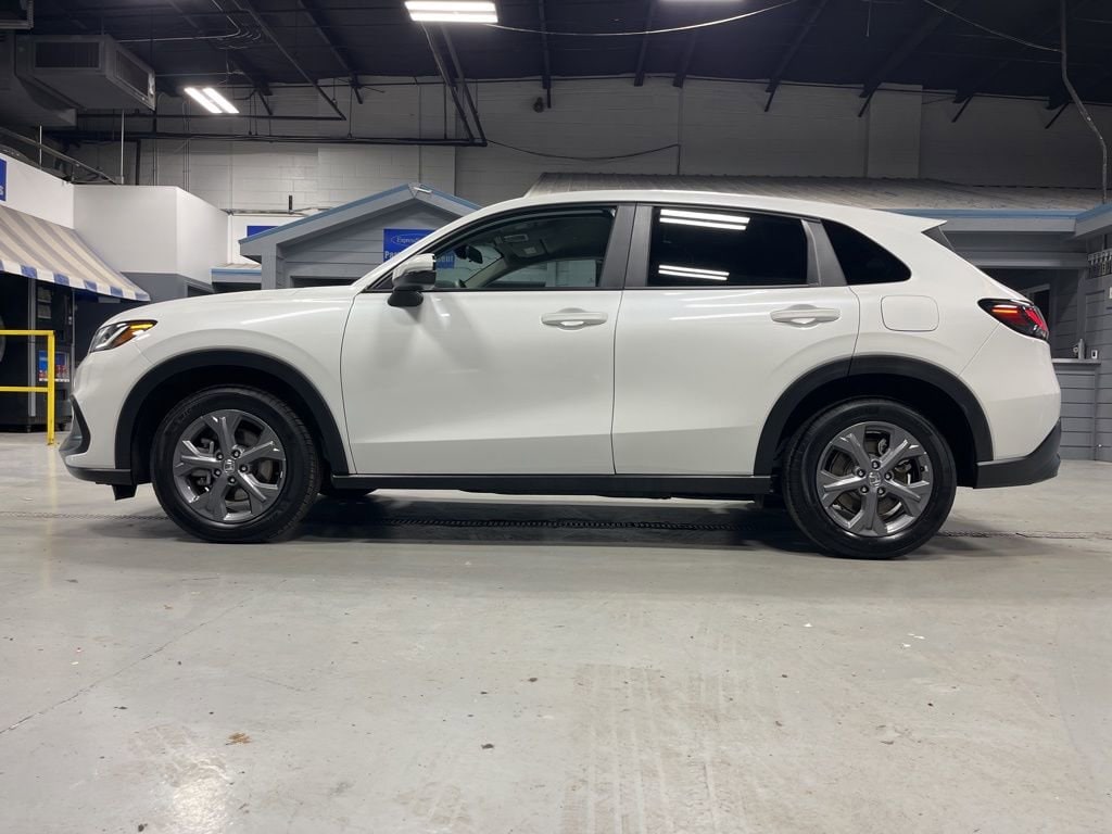 2026 Honda HR-V LX photo 4