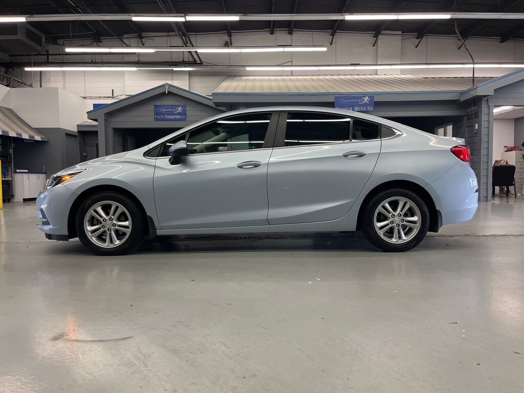 Used 2018 Chevrolet Cruze LT Auto Sedan