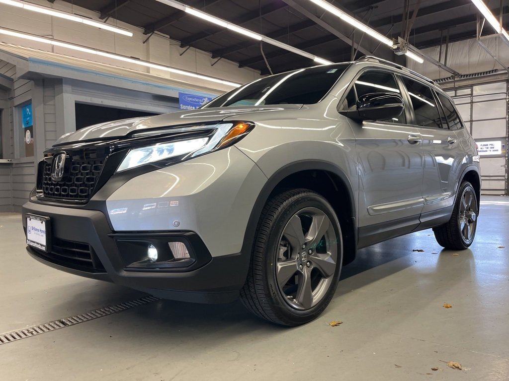 2020 Honda Passport Touring photo 2