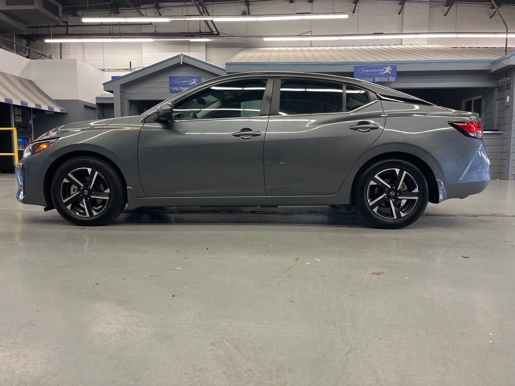 2025 Nissan Sentra SV photo 4
