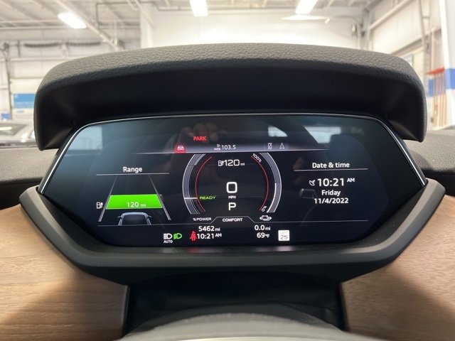 2022 Audi e-tron GT Premium Plus
