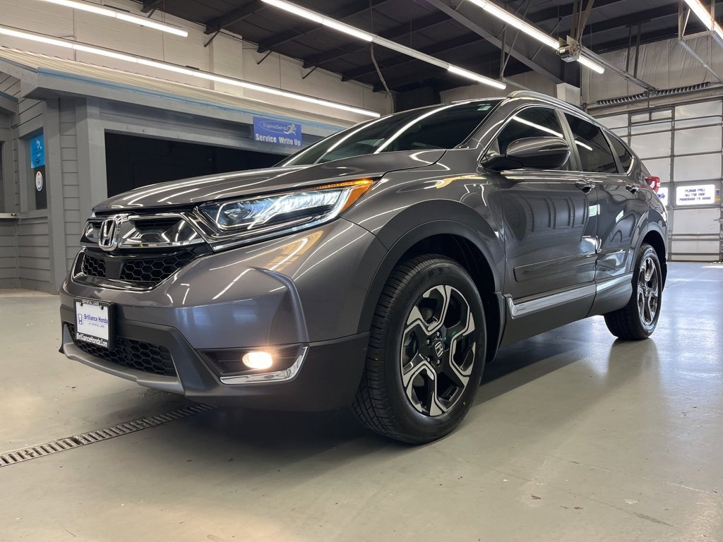 2019 Honda CR-V Touring photo 2
