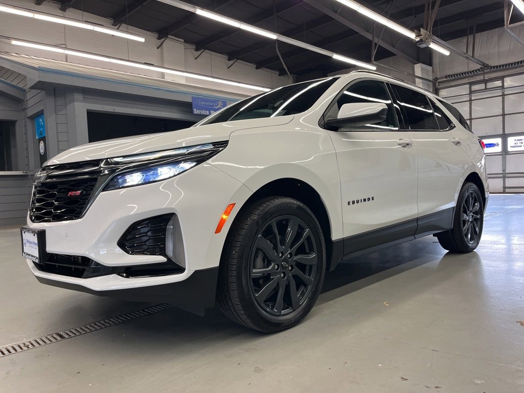 2023 Chevrolet Equinox RS photo 3