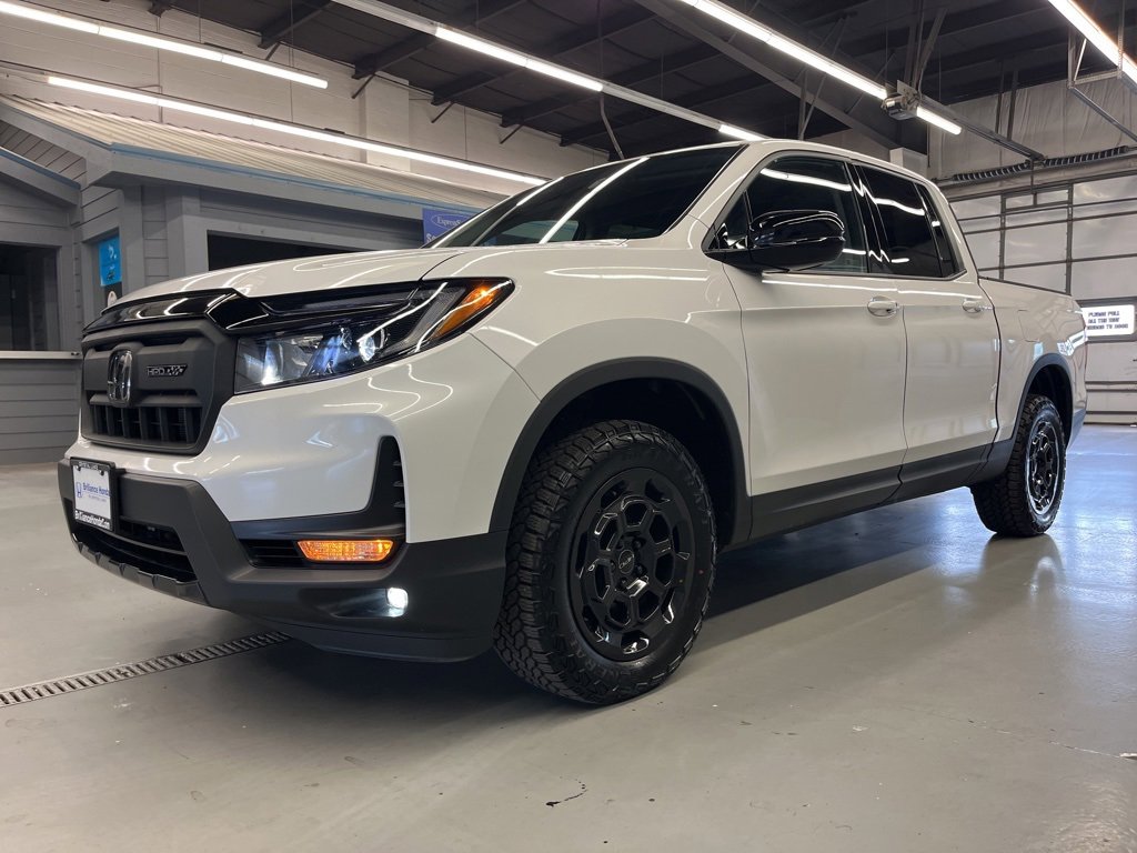 2025 Honda Ridgeline Sport photo 3