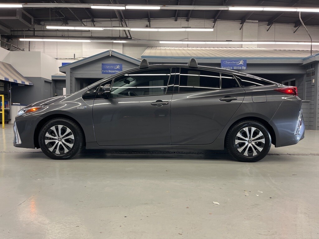 2020 Toyota Prius Prime photo 3