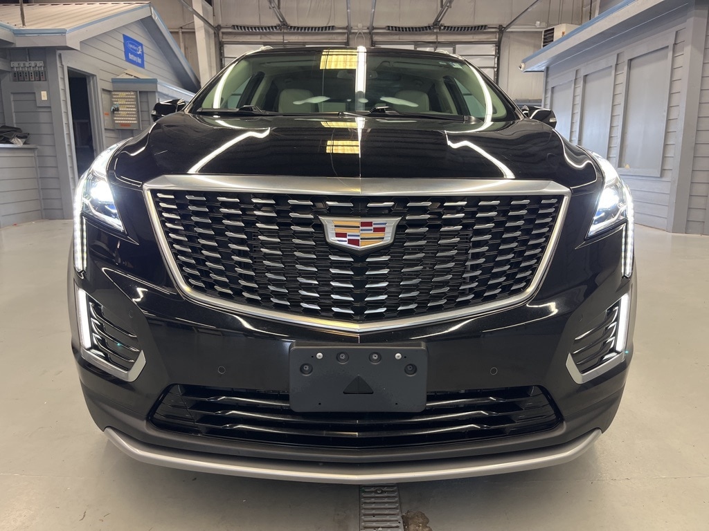 Used 2020 Cadillac XT5 Premium Luxury with VIN 1GYKNDRS8LZ224939 for sale in Elgin, IL