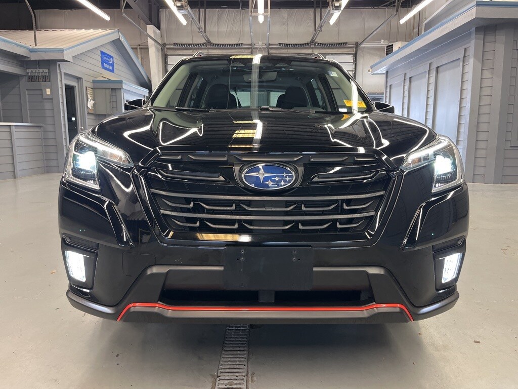 2023 Subaru Forester Sport photo 2