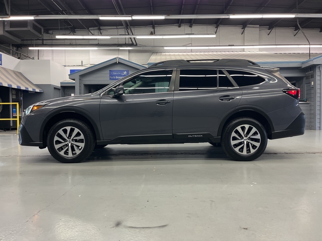 Used 2022 Subaru Outback Premium SUV
