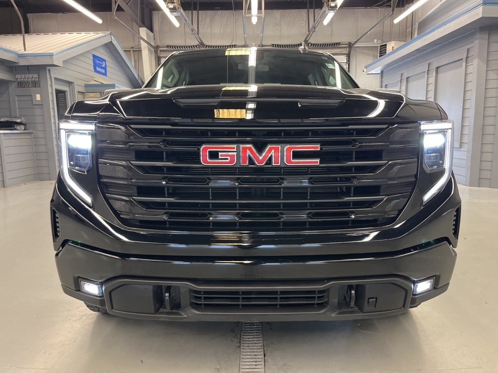 Used 2023 GMC Sierra 1500 Elevation with VIN 1GTUUCE8XPZ142030 for sale in Elgin, IL