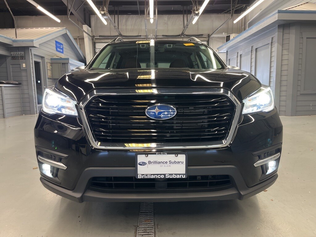 2022 Subaru Ascent Touring photo 2