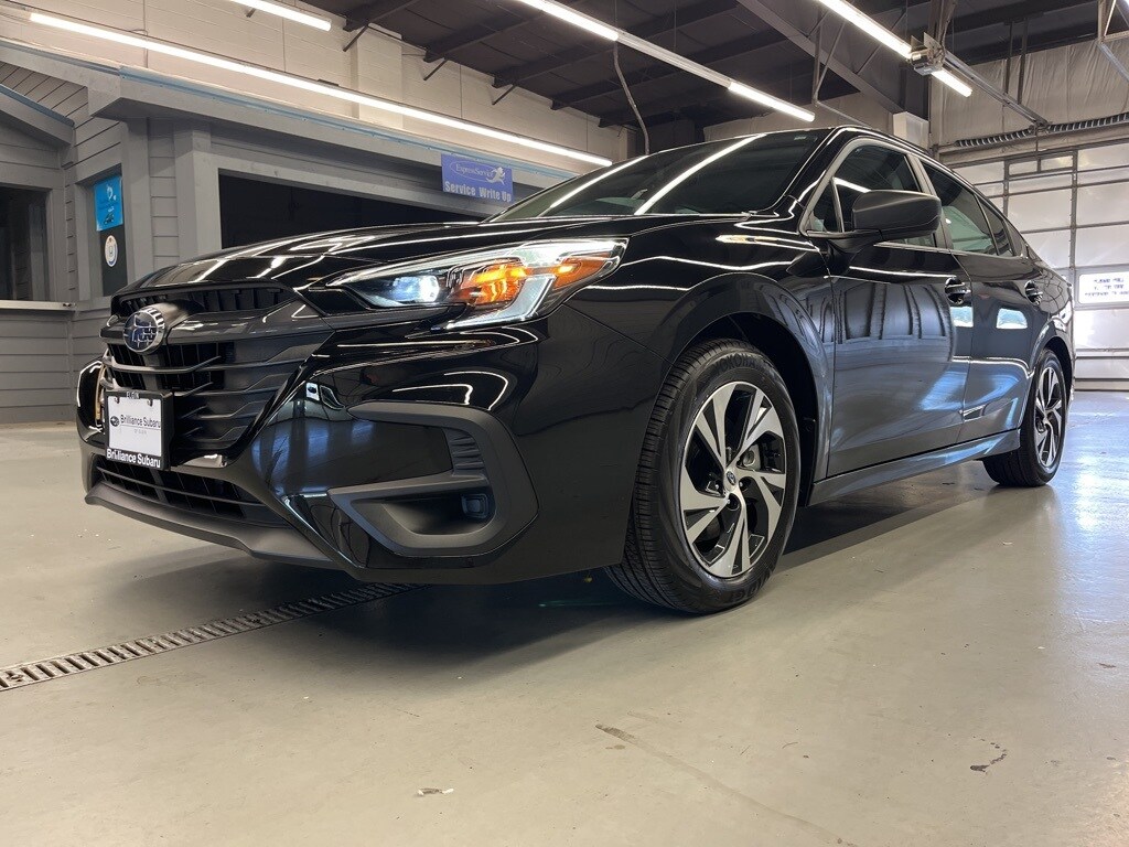 2025 Subaru Legacy Base photo 3