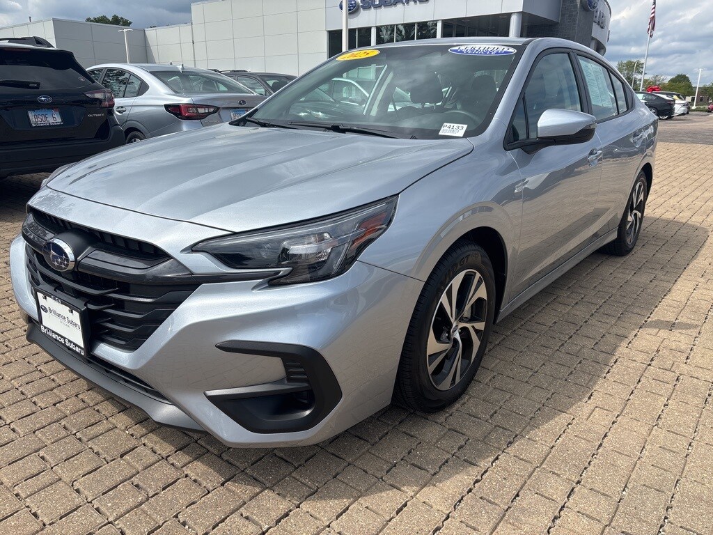 2025 Subaru Legacy Premium photo 3