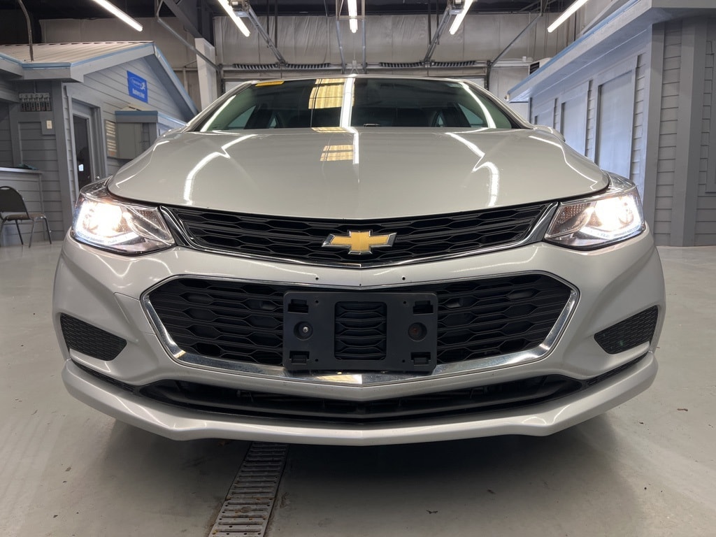 Used 2017 Chevrolet Cruze LT with VIN 3G1BE6SM4HS595591 for sale in Elgin, IL